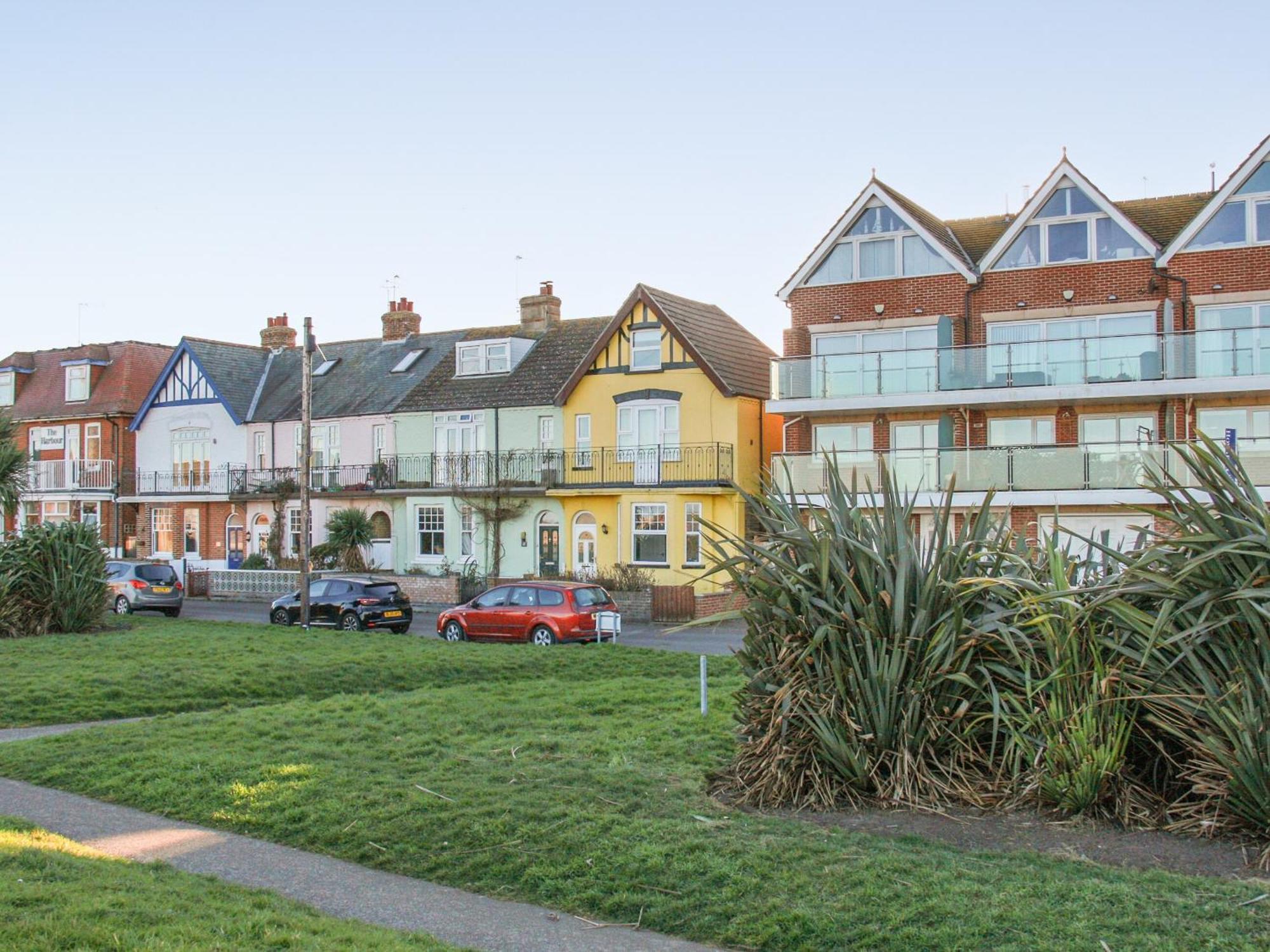 The Yellow House Gorleston-On-Sea Exterior photo